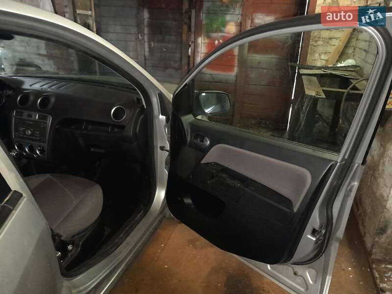 Хетчбек Ford Fusion 2007 в Полтаві