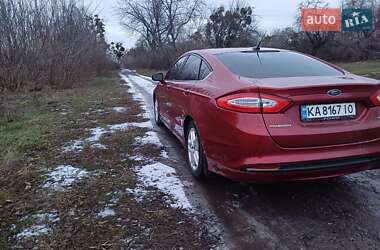 Седан Ford Fusion 2015 в Монастирищеві