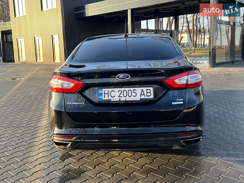 Седан Ford Fusion 2015 в Дубровице