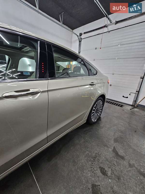Седан Ford Fusion 2016 в Луцке