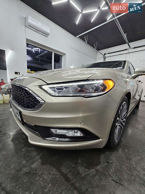 Седан Ford Fusion 2016 в Луцке