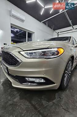 Седан Ford Fusion 2016 в 