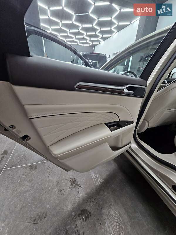 Седан Ford Fusion 2016 в Луцке