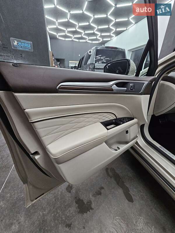 Седан Ford Fusion 2016 в Луцке