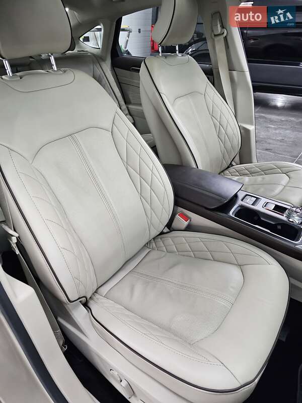 Седан Ford Fusion 2016 в Луцке