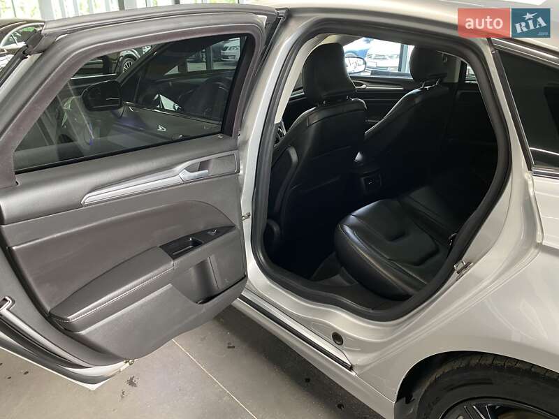 Седан Ford Fusion 2015 в Нововолинську фото 35 Седан Ford Fusion 2015 в Нововолинську