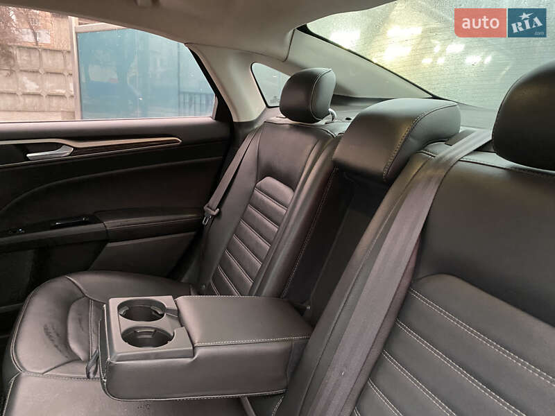 Седан Ford Fusion 2013 в Днепре