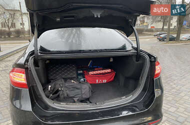 Седан Ford Fusion 2013 в 