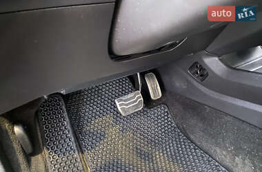 Седан Ford Fusion 2013 в 