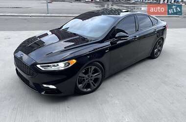 Седан Ford Fusion 2016 в 