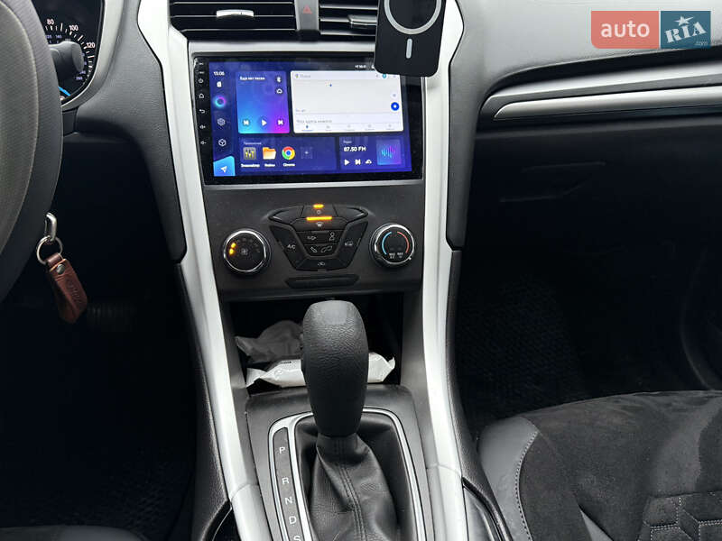 Седан Ford Fusion 2015 в Ковелі
