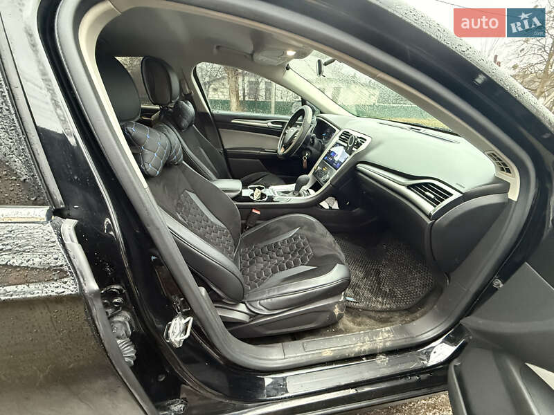 Седан Ford Fusion 2015 в Ковелі