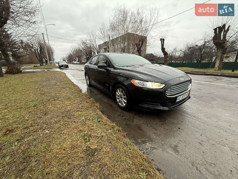 Седан Ford Fusion 2015 в Ковелі