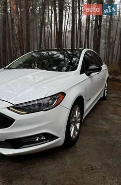 Седан Ford Fusion 2017 в 