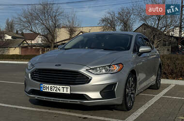 Седан Ford Fusion 2019 в Одесі