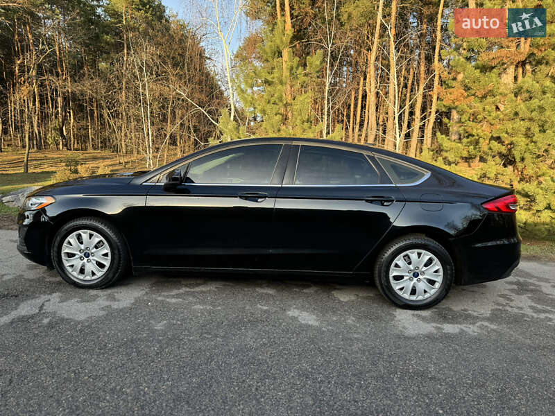 Седан Ford Fusion 2019 в Дніпрі