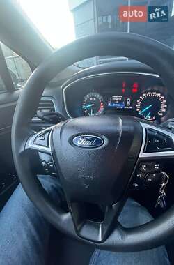 Седан Ford Fusion 2014 в Одесі