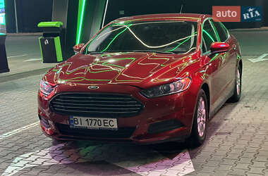 Седан Ford Fusion 2014 в Полтаві