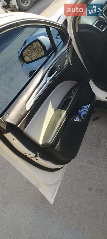Седан Ford Fusion 2014 в Днепре