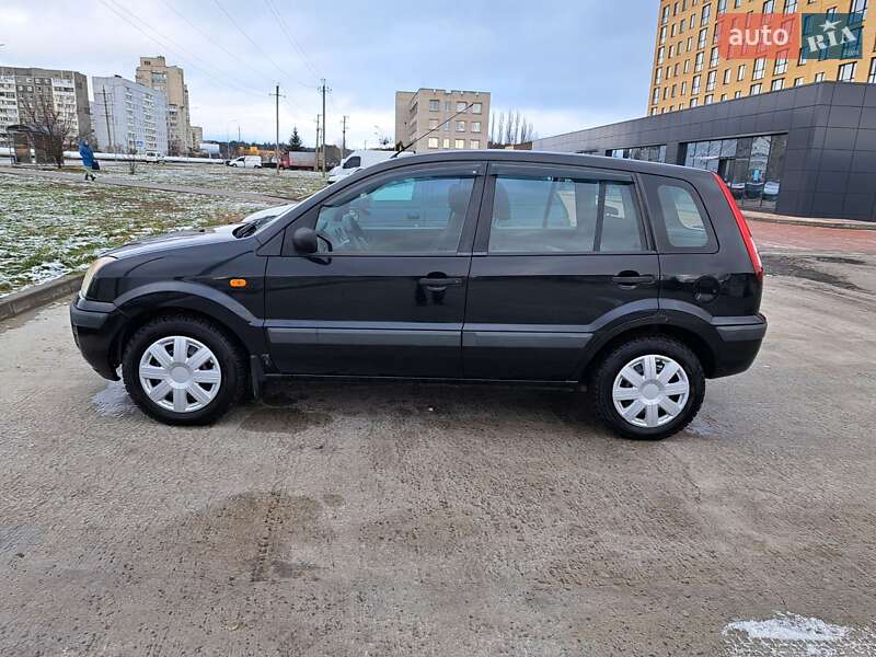 Хэтчбек Ford Fusion 2009 в Нетешине