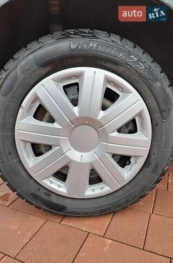 Хэтчбек Ford Fusion 2009 в 