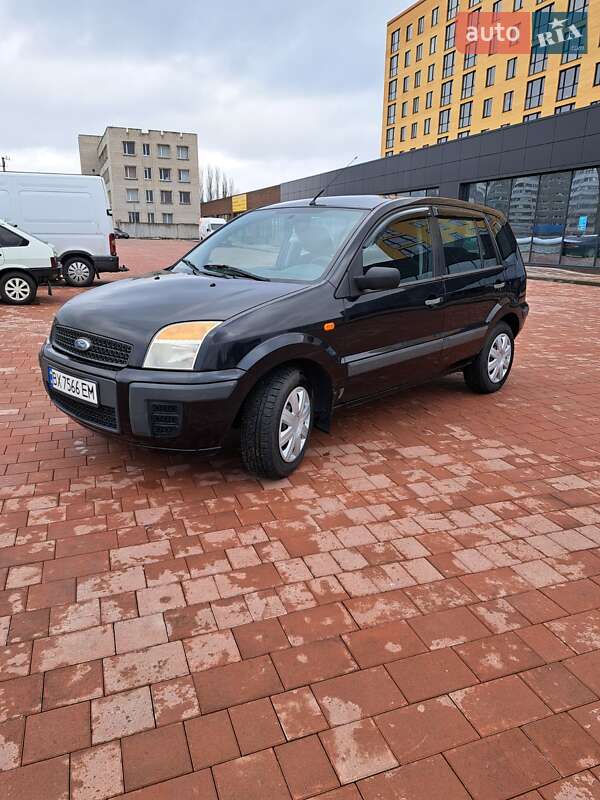 Хэтчбек Ford Fusion 2009 в Нетешине