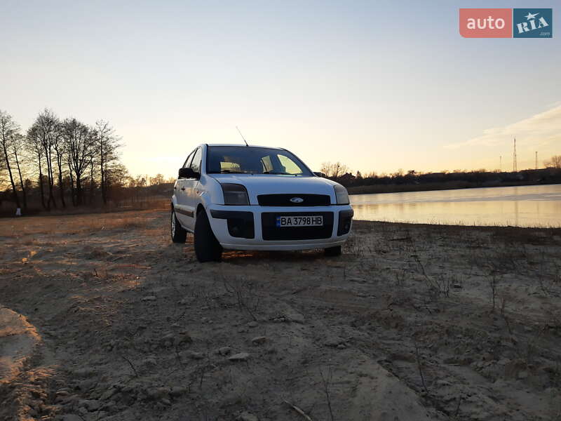 Хэтчбек Ford Fusion 2007 в Александровке