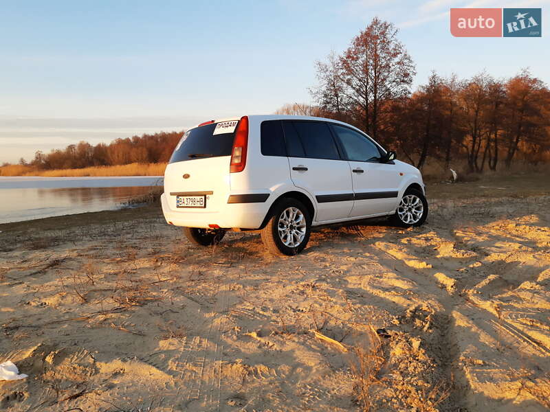 Хэтчбек Ford Fusion 2007 в Александровке