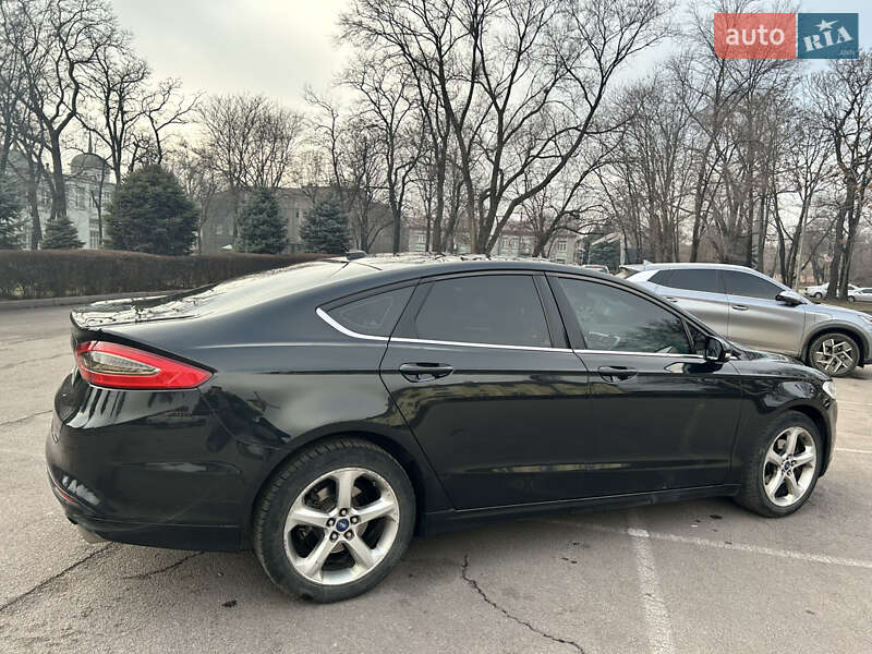Седан Ford Fusion 2014 в Дніпрі