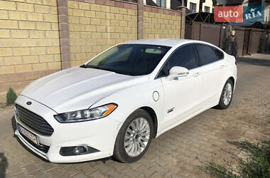 Седан Ford Fusion 2014 в 
