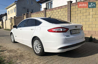 Седан Ford Fusion 2014 в 