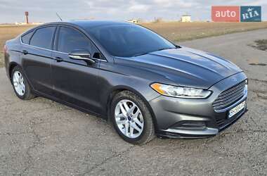 Седан Ford Fusion 2016 в Новій Дофінівці