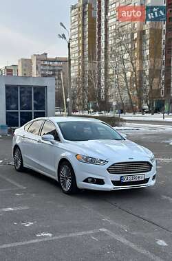 Седан Ford Fusion 2015 в Львові