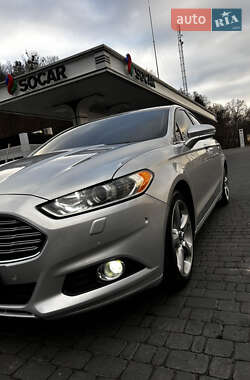 Седан Ford Fusion 2012 в 