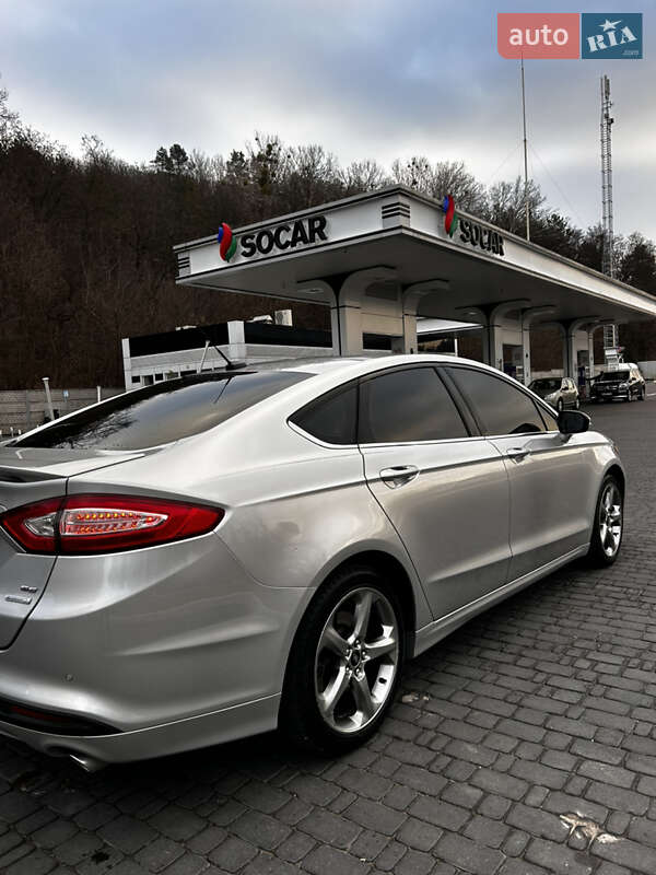 Седан Ford Fusion 2012 в Обухове