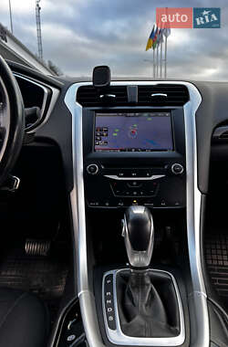 Седан Ford Fusion 2012 в 