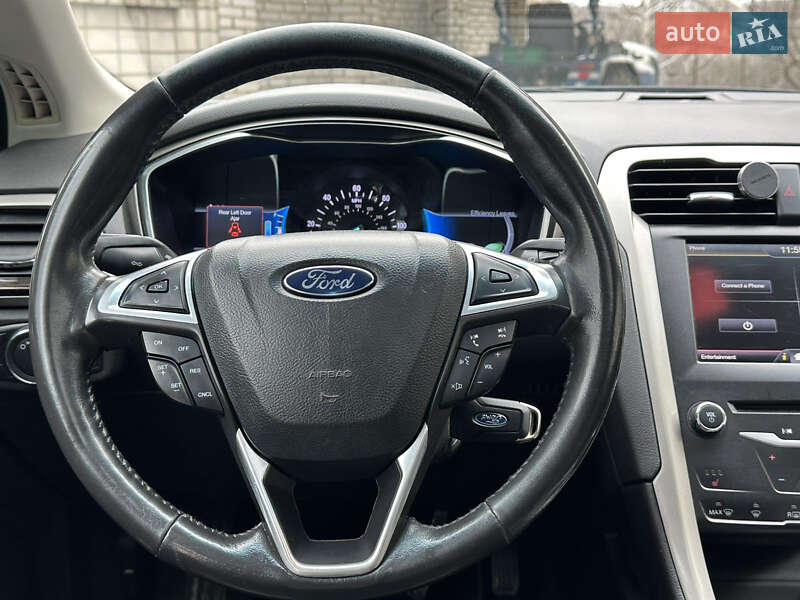 Седан Ford Fusion 2014 в Тульчині