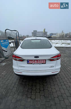 Седан Ford Fusion 2019 в 