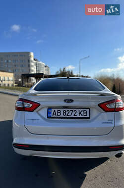 Седан Ford Fusion 2015 в 