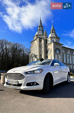 Седан Ford Fusion 2015 в 