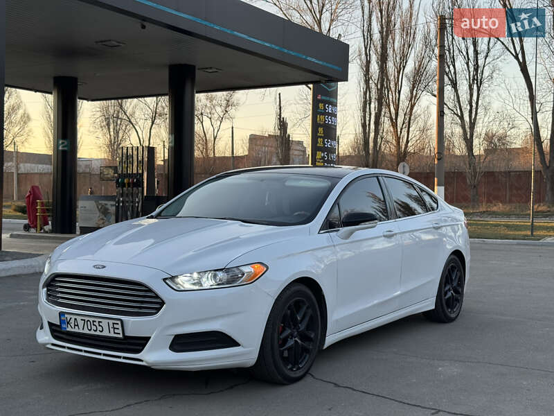 Седан Ford Fusion 2016 в Дніпрі