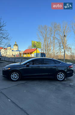 Седан Ford Fusion 2015 в Кицмани