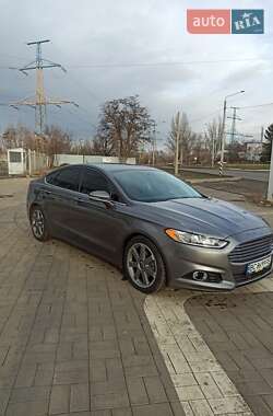 Седан Ford Fusion 2013 в 