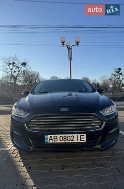 Седан Ford Fusion 2016 в 