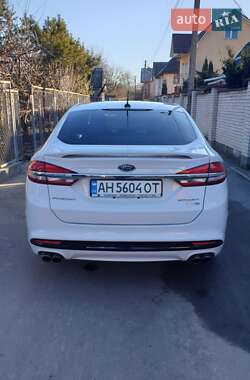 Седан Ford Fusion 2016 в 