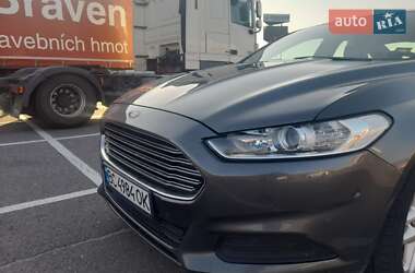 Седан Ford Fusion 2014 в Львове