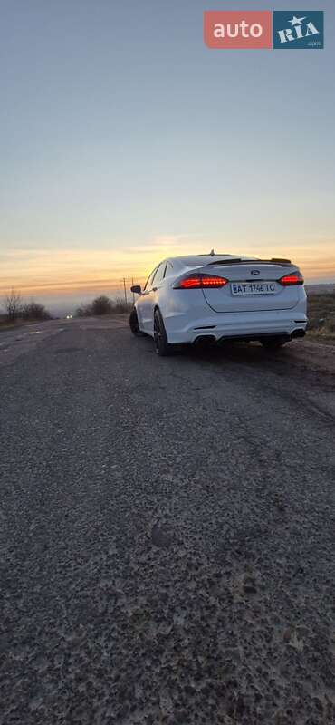 Седан Ford Fusion 2019 в Івано-Франківську