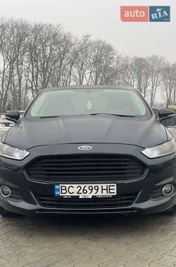 Седан Ford Fusion 2013 в Львове