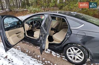 Седан Ford Fusion 2012 в 