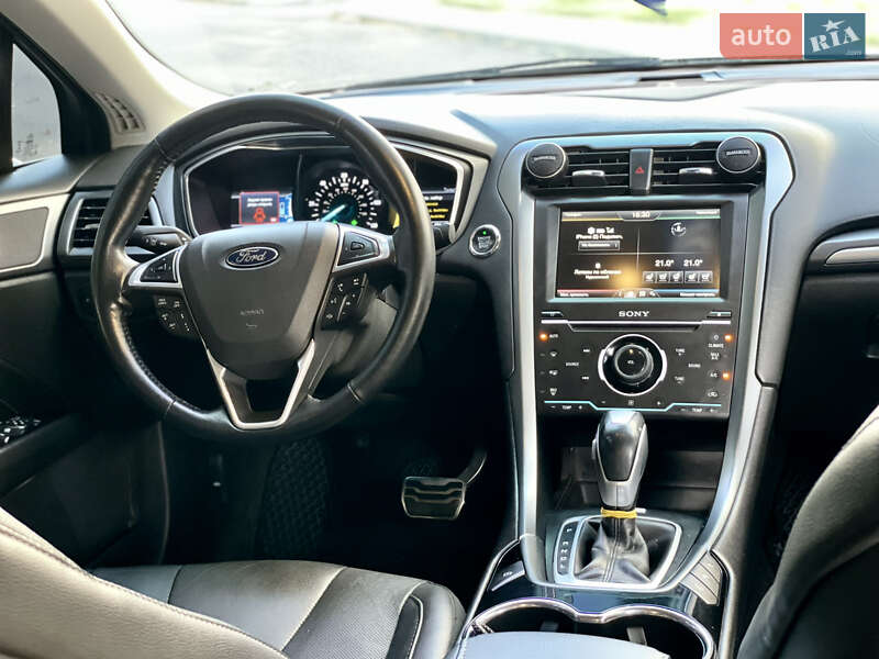 Седан Ford Fusion 2015 в Виннице